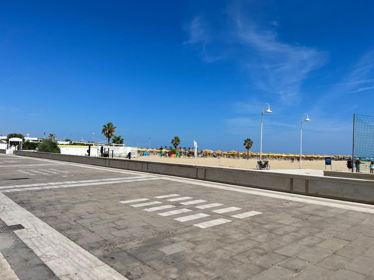 "Casa Incantevole" Fronte Mare Pescara - Appartamento Via Buozzi Εξωτερικό φωτογραφία