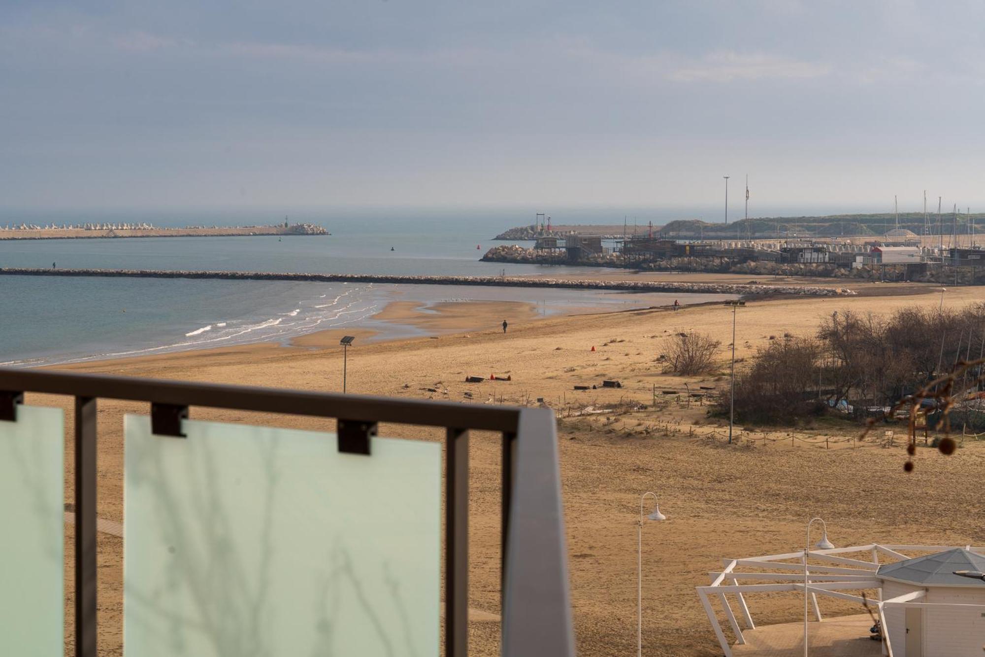 "Casa Incantevole" Fronte Mare Pescara - Appartamento Via Buozzi Εξωτερικό φωτογραφία