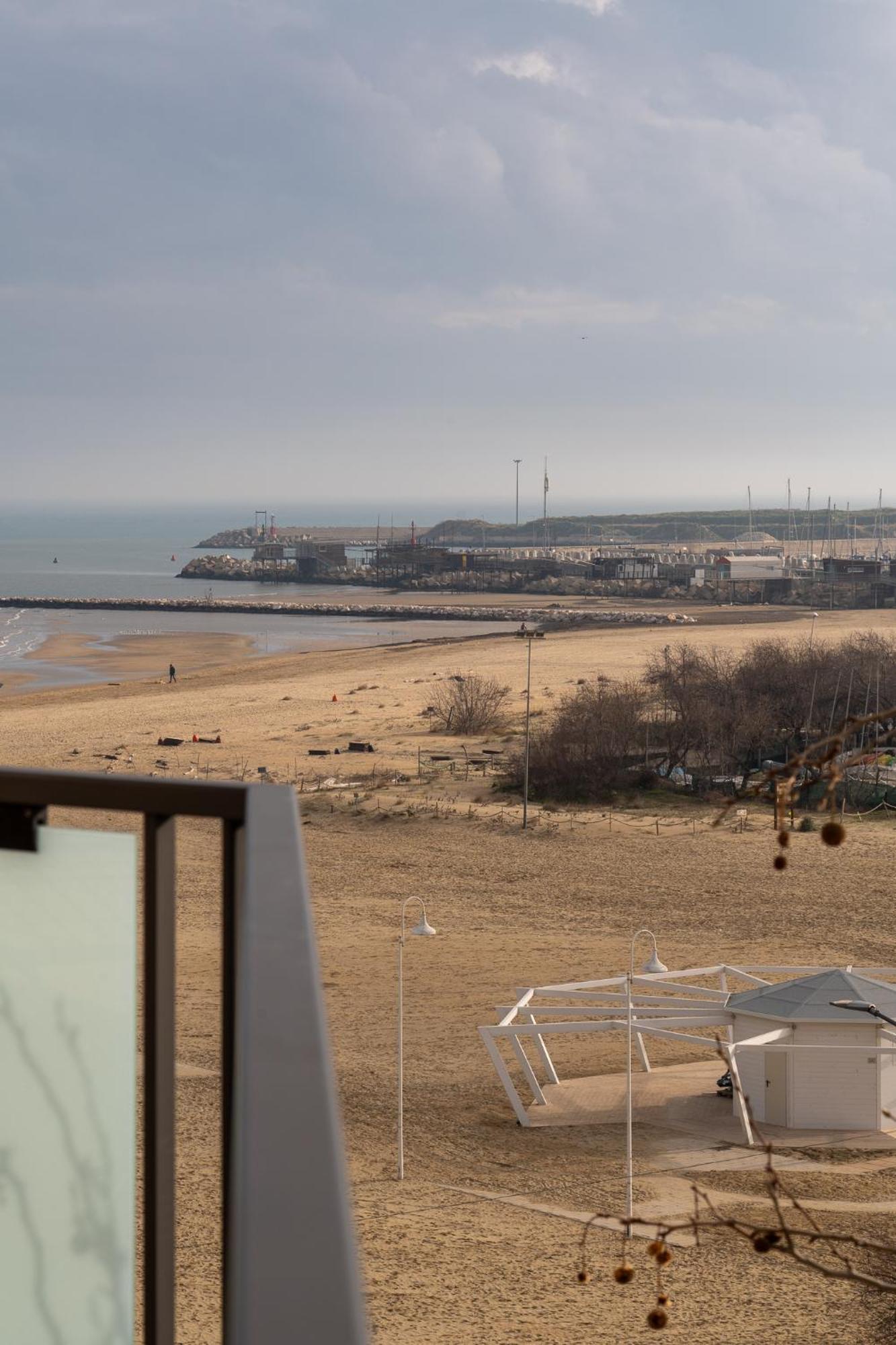 "Casa Incantevole" Fronte Mare Pescara - Appartamento Via Buozzi Εξωτερικό φωτογραφία
